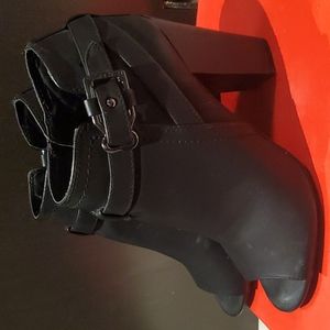 Shooties Booties Guess